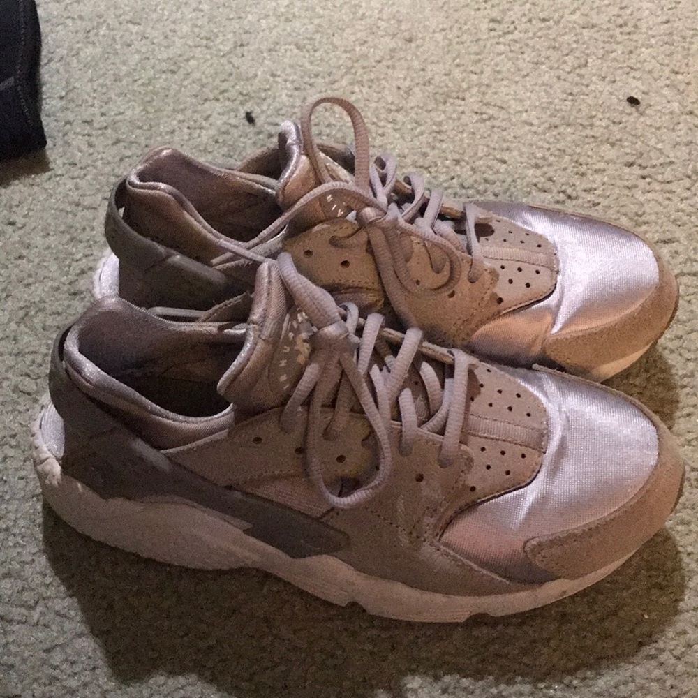 Huaraches grey great condition.